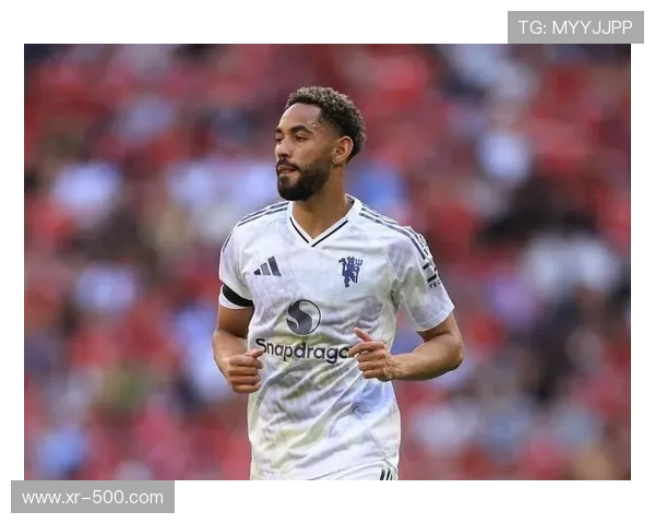 曼联扳平球源自前场抢断，库尼亚小角度兜射精准